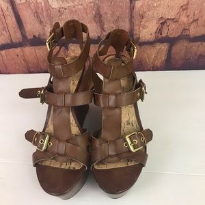 G BY GUESS GGAnnelle BROWN WEDGE STRAPPY SANDAL
